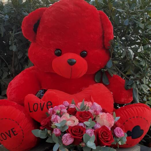 Bear with flowers