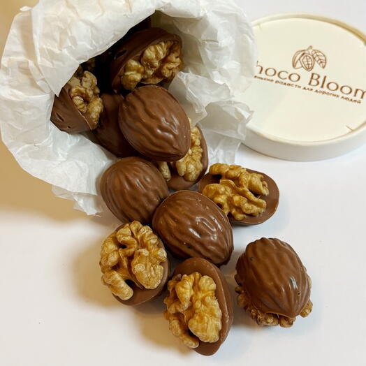 Набор шоколадных конфет с грецким орехом, подарок мужчине, папе