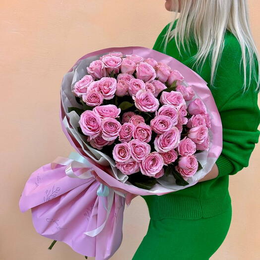 Букет из 15 кустовых роз
