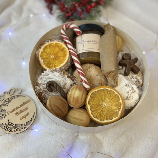 Набор сладостей Новогодняя коробка подарок