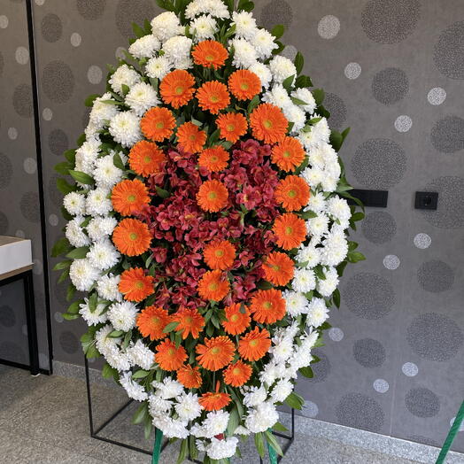 Траурный венок 009