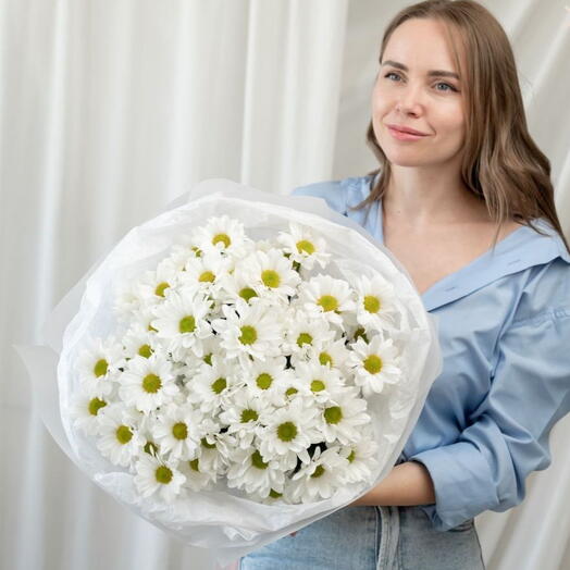 Букет из ромашковой хризантемы