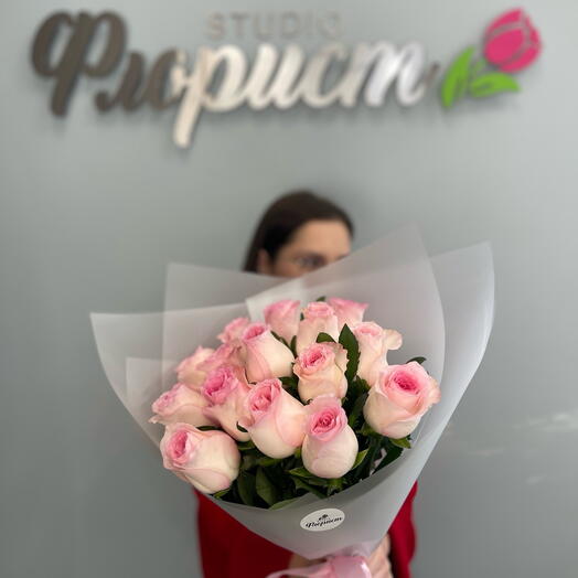 Букет из 15 розовых роз