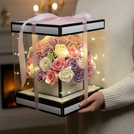 Букет из 51 мыльной розы сиреневый с розовым