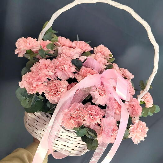 Корзина с диантусами