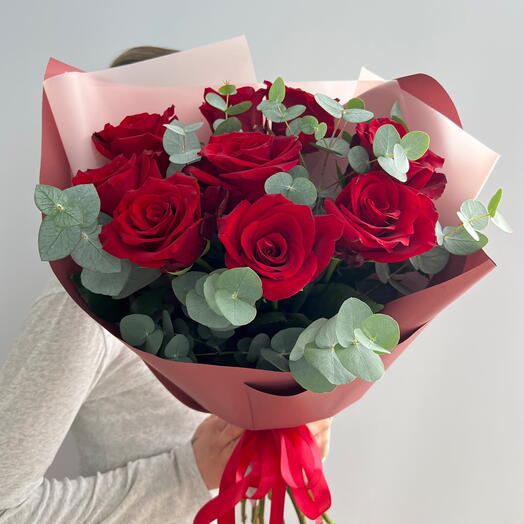 Букет из розы и эвкалипта