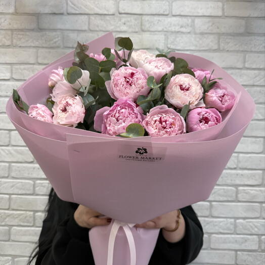 Первые весенние пионы