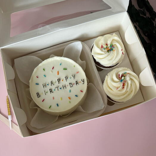 Комбо набор бенто + 2 капкейка на день рождения/ HAPPY BIRTHDAY/ другу, сыну, брату, сестре, дочери, подруге