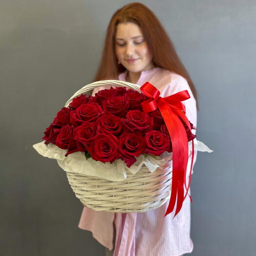 Корзина из 35 Красных роз 🌹