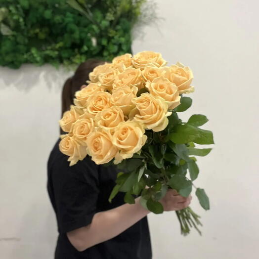 Роза кремовая 15 шт