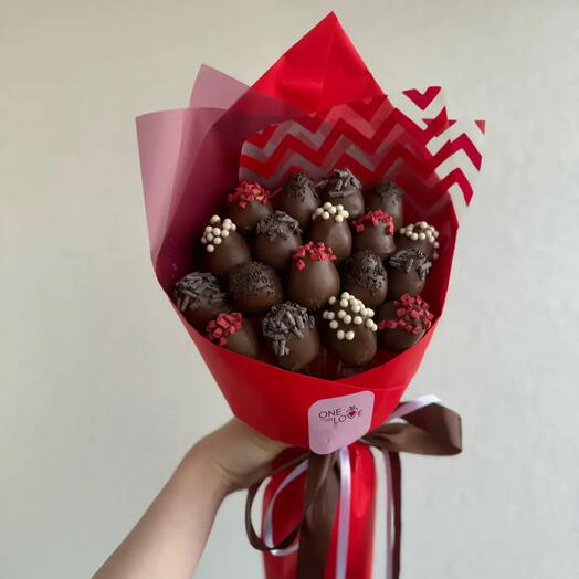 Букетик из 300 гр клубники