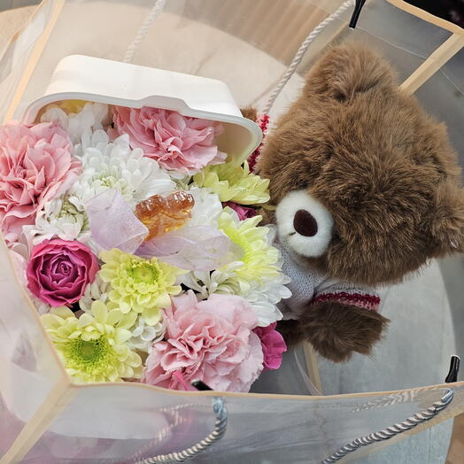 Подарок 🎁 Бенто букет🌸 со свечой и плюшевый мишка, оригинальный, на день рождения Девушке, комплимент, дофамин