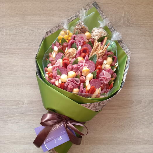 Букет колбасный "Зеленый кулёк"