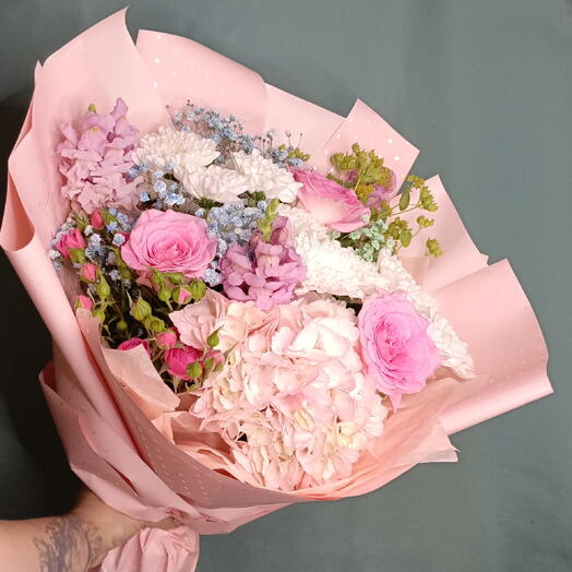 Букет с розой, хризантемой и гортензией 🌸
