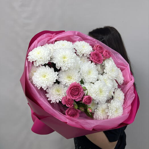 малиновый букет с хризантемой и кустовой розой 💐