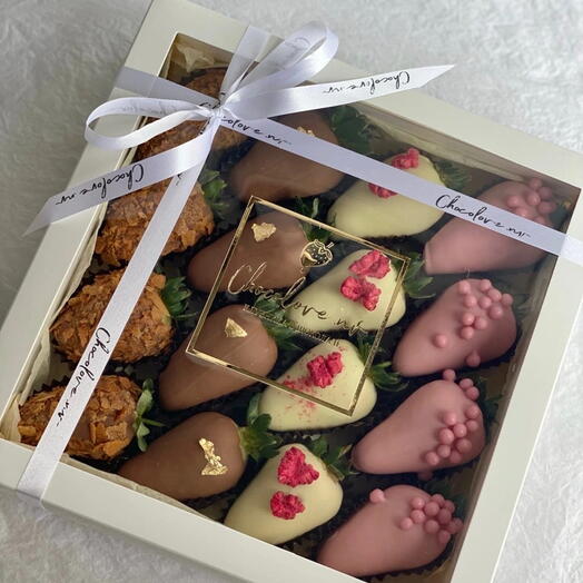 Подарочный набор клубники в
бельгийском шоколаде 🍓