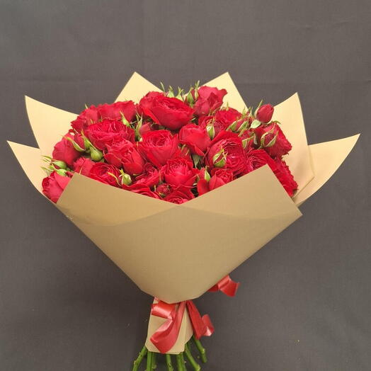 Букет из 11 красных кустовых роз️🌹