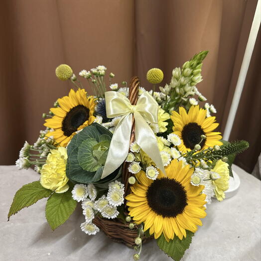 Корзина с подсолнухами 🌻🌻🌻🌻🌻