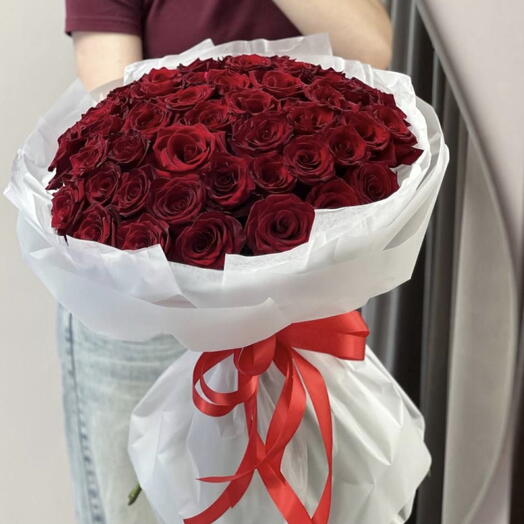 Букет из роз красных 51