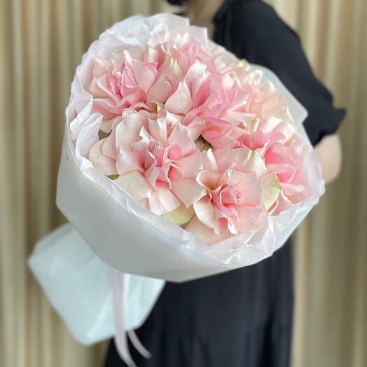 Нежный букет из 7 французским роз🌸🎀
