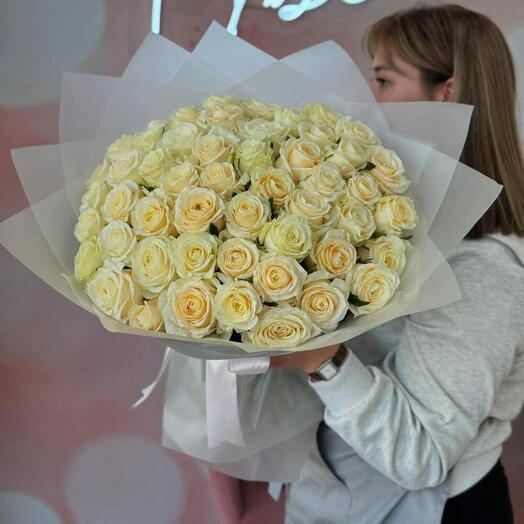 Букет белых роз 41 шт