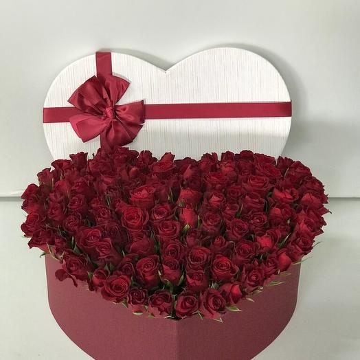 Box heart of 51 roses