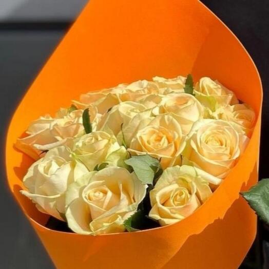 Ramo de 15 rosas de crema