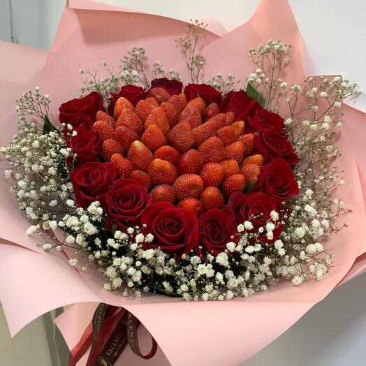 Букет с клубникой