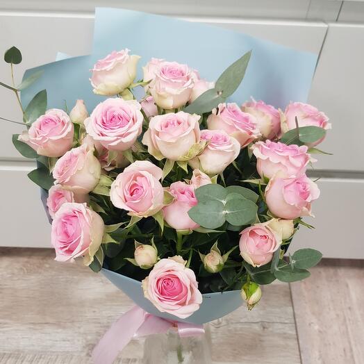 Ramo de rosas de arbusto