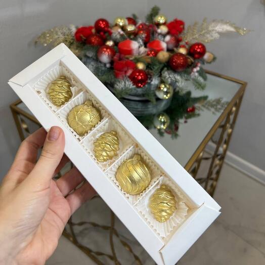 Елочные Игрушки Ручной Работы из Бельгийского  Шоколада  Callebaut