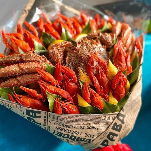 Bouquet of crayfish with crab