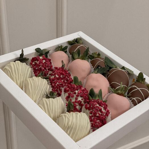 Клубника в шоколаде (16шт)