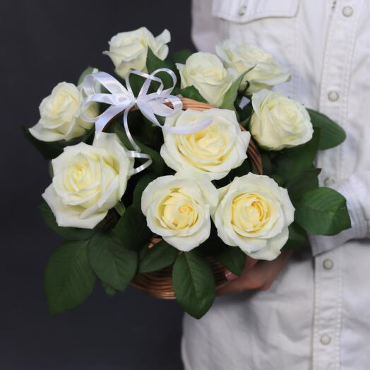 Корзинка Белых Роз