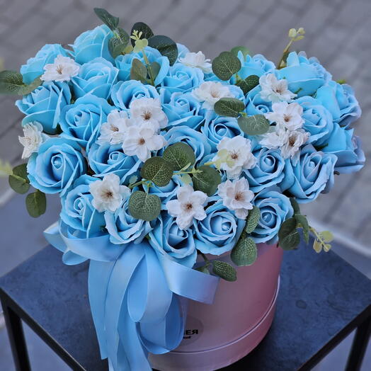 Коробка из мыльных роз