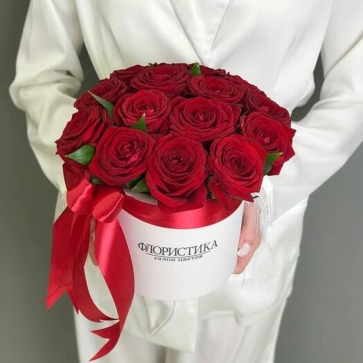 Композиция из красных роз