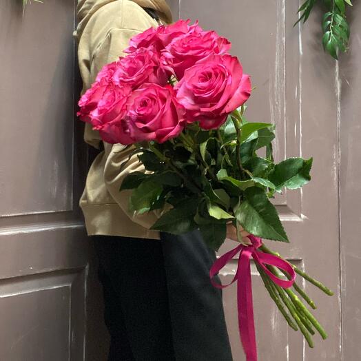 Малиновые розы «Лола» под ленту