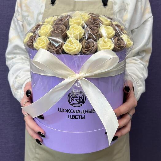 57 шоколадных роз в шляпной коробке