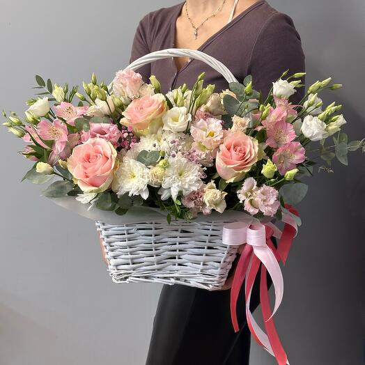 Корзина с цветами 005