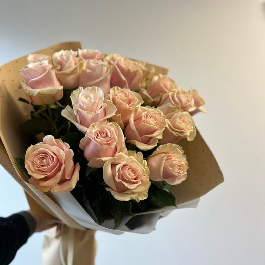 Ramo de rosas rosa mondial