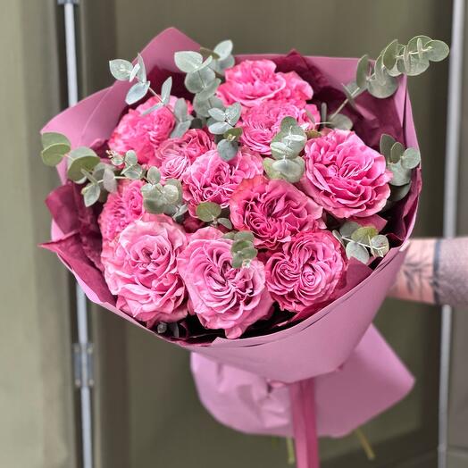 Bouquet of peony-shaped roses and eucalyptus (the shade of the rose may be lighter)