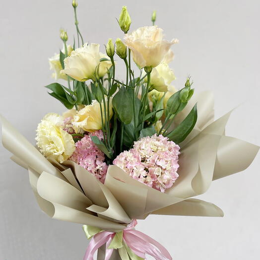A bouquet of eustoma and hydrangea