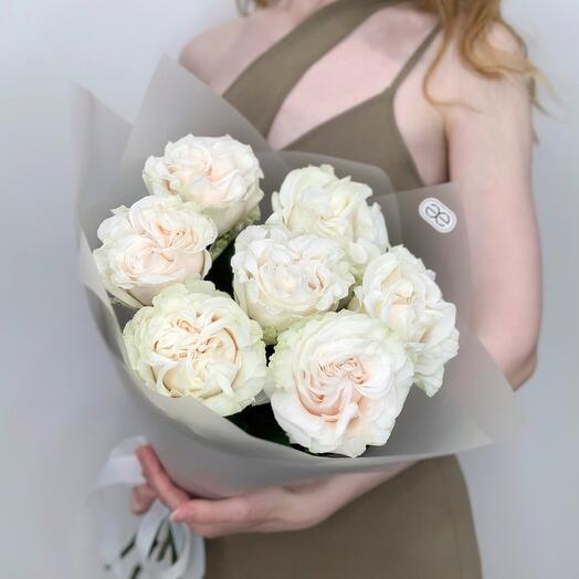 Монобукет из 7 кружевных белых роз Cotton X-Pression (Коттон Экспрешн)