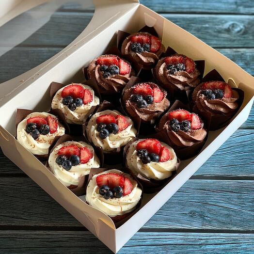 Cupcakes con bayas frescas (12 piezas)