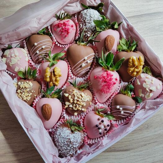 Клубника в бельгийском шоколаде 16 шт