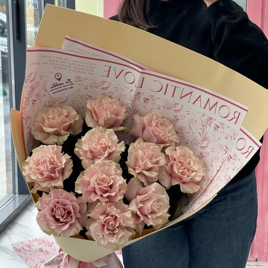 Pink Mondial Bouquet of roses