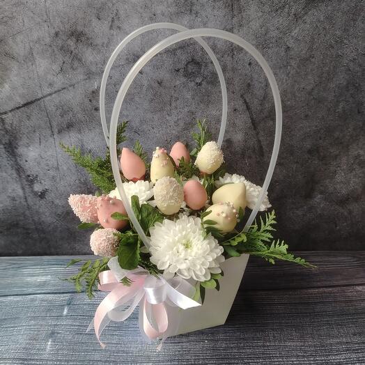 Клубника в шоколаде в крафт-сумочке