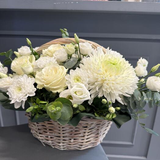 Basket with roses,eustoma,chrysanthemum