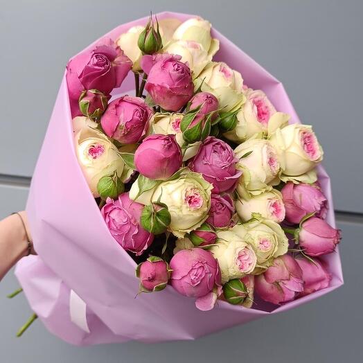 Пионовидные розы в стильном букете"Розовые мечты"