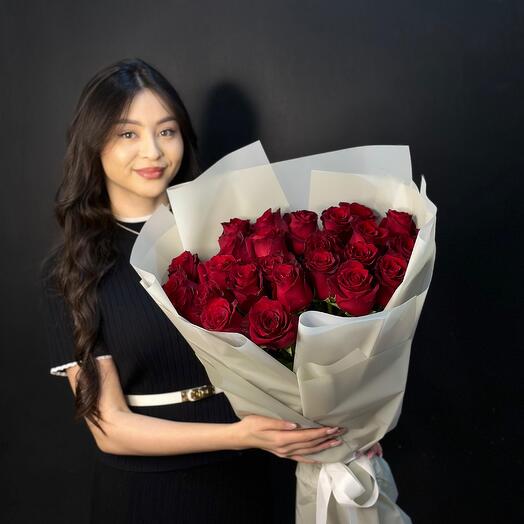 25 голландских роз, 60см