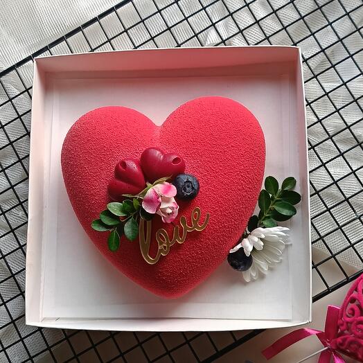 Муссовый торт Сердце в подарок  любимым на день рождения
